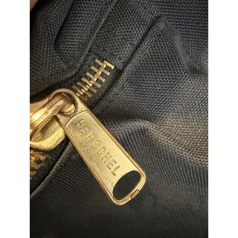 Herschel‎ Supply Co Classic Backpack Navy Blue Striped Lining Brass Zipper
